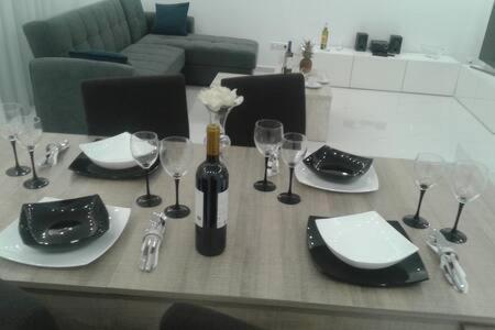 Despina'S Luxury Apt Downtown Iraklio Eksteriør billede