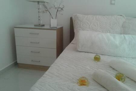 Despina'S Luxury Apt Downtown Iraklio Eksteriør billede